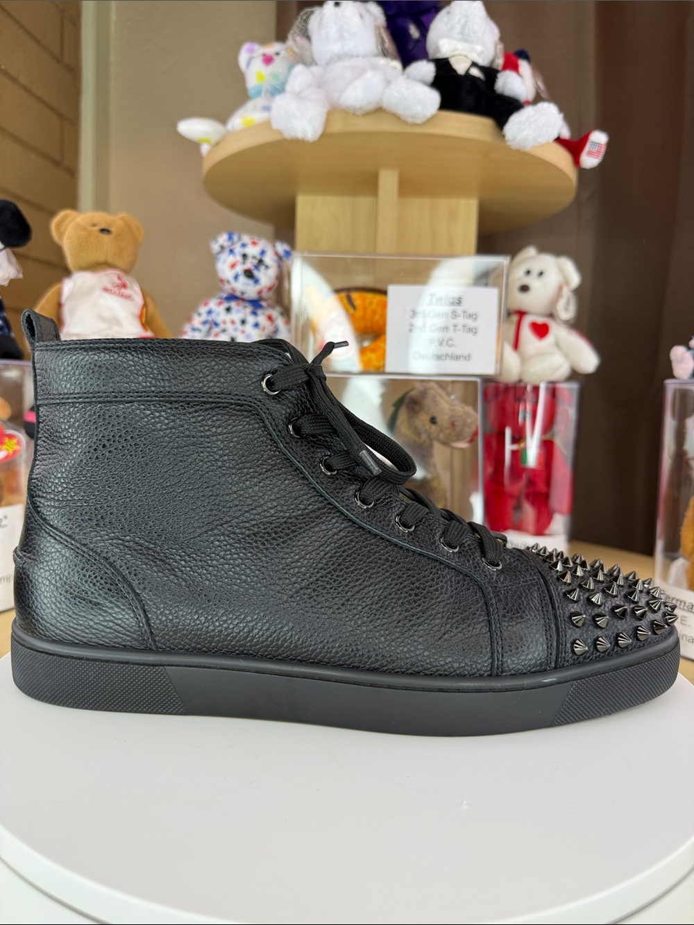 💥CHRISTIAN LOUBOUTIN - $1,045 MSRP Men's Lou Spikes High-Top Sneakers - SIZE 43 - Picture 8 of 17